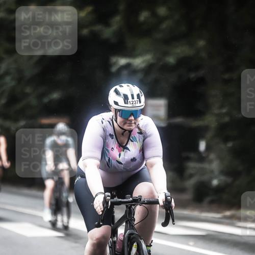 13.09.2026 - Stadtparktriathlon H.Heesch http://msf.ph/oto/10373589 13.09.2026 13:29:23 Radfahren 1212, 1237, 1386, 1406, 1430, 1453 meine-sportfotos.de