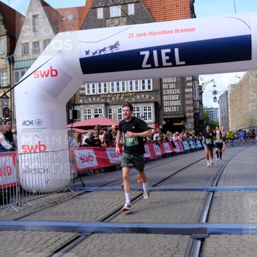 13.09.2026 - 21. swb-Marathon Bremen Tim E. http://msf.ph/oto/10373594 13.09.2026 13:10:52 Ziel 640, 1181, 1277, 1554, 2347, 2605, 4727, 5066, 5152, 5620, 5648, 6267, 7881, 8033 meine-sportfotos.de