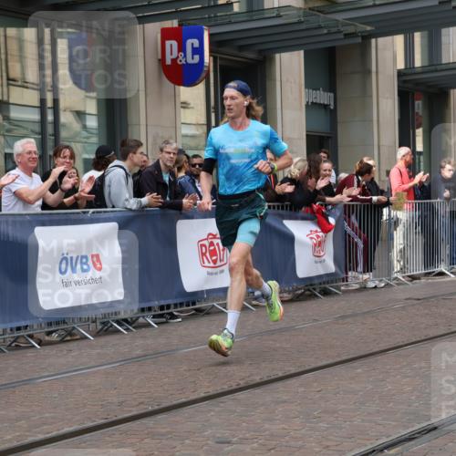 13.09.2026 - 21. swb-Marathon Bremen Strokosch-Dieckow http://msf.ph/oto/10373599 13.09.2026 12:20:58 Ziel 626, 1231 meine-sportfotos.de