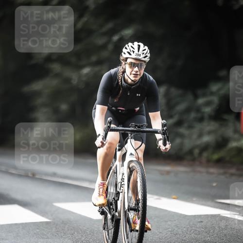 13.09.2026 - Stadtparktriathlon H.Heesch http://msf.ph/oto/10373604 13.09.2026 10:53:26 Radfahren 398, 524, 566 meine-sportfotos.de