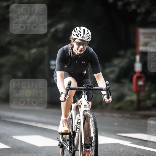 13.09.2026 - Stadtparktriathlon H.Heesch http://msf.ph/oto/10373608 13.09.2026 10:53:26 Radfahren 398, 524, 566 meine-sportfotos.de