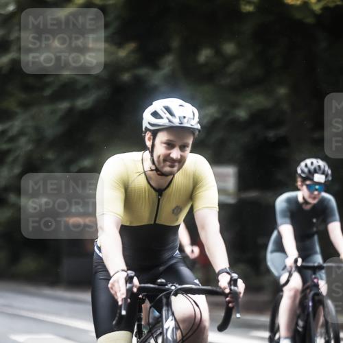 13.09.2026 - Stadtparktriathlon H.Heesch http://msf.ph/oto/10373614 13.09.2026 13:29:25 Radfahren 1212, 1237, 1386, 1406, 1430, 1453 meine-sportfotos.de