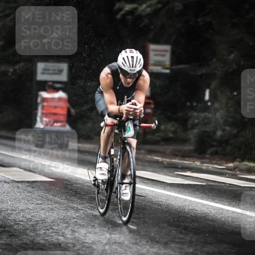 13.09.2026 - Stadtparktriathlon H.Heesch http://msf.ph/oto/10373619 13.09.2026 12:09:55 Radfahren 871, 952, 977, 990, 995, 1027 meine-sportfotos.de