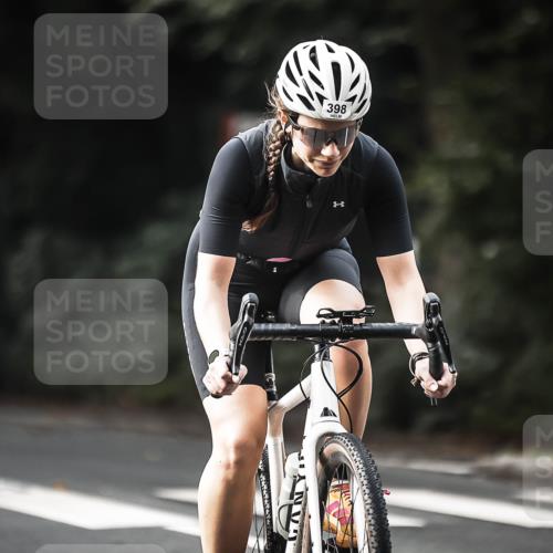 13.09.2026 - Stadtparktriathlon H.Heesch http://msf.ph/oto/10373628 13.09.2026 10:53:27 Radfahren 398, 524, 566 meine-sportfotos.de