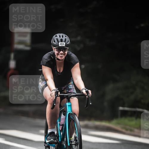 13.09.2026 - Stadtparktriathlon H.Heesch http://msf.ph/oto/10373634 13.09.2026 10:23:53 Radfahren 293, 336, 404 meine-sportfotos.de