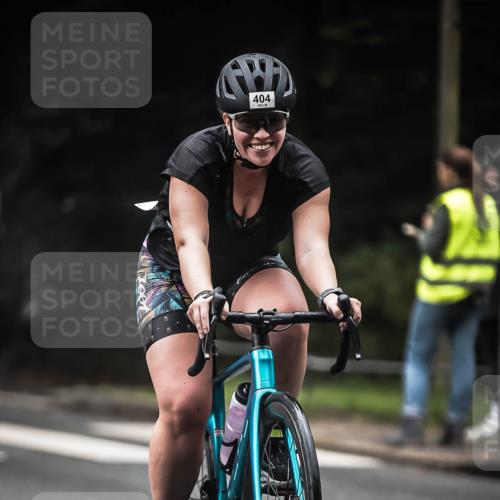 13.09.2026 - Stadtparktriathlon H.Heesch http://msf.ph/oto/10373650 13.09.2026 10:23:53 Radfahren 293, 336, 404 meine-sportfotos.de