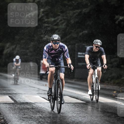 13.09.2026 - Stadtparktriathlon H.Heesch http://msf.ph/oto/10373674 13.09.2026 12:10:07 Radfahren 861, 882, 915, 925, 1001, 1016, 1044 meine-sportfotos.de