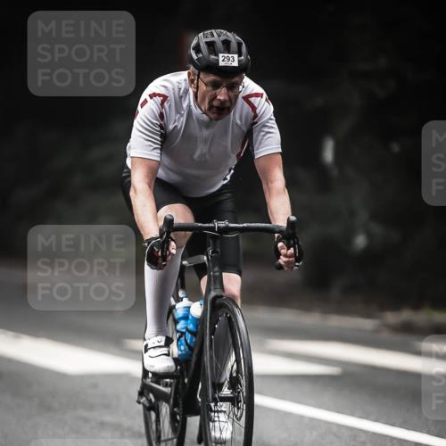 13.09.2026 - Stadtparktriathlon H.Heesch http://msf.ph/oto/10373692 13.09.2026 10:23:56 Radfahren 293, 336, 404 meine-sportfotos.de