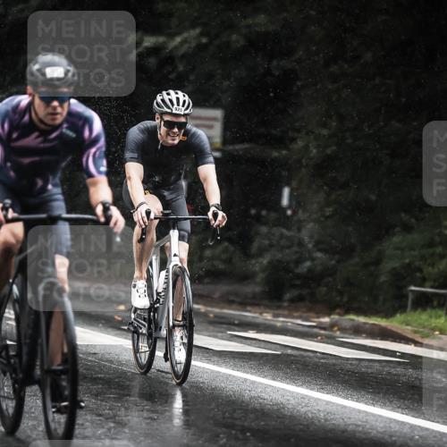 13.09.2026 - Stadtparktriathlon H.Heesch http://msf.ph/oto/10373695 13.09.2026 12:10:07 Radfahren 861, 882, 915, 925, 1001, 1016, 1044 meine-sportfotos.de