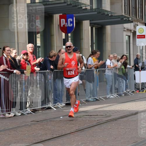 13.09.2026 - 21. swb-Marathon Bremen Strokosch-Dieckow http://msf.ph/oto/10373700 13.09.2026 12:21:07 Ziel 626 meine-sportfotos.de