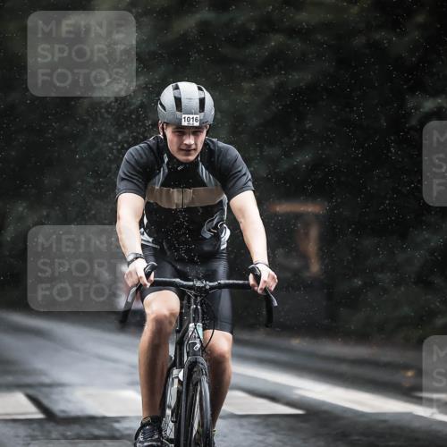 13.09.2026 - Stadtparktriathlon H.Heesch http://msf.ph/oto/10373736 13.09.2026 12:10:10 Radfahren 861, 915, 925, 1001, 1016, 1044 meine-sportfotos.de