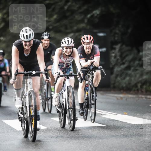 13.09.2026 - Stadtparktriathlon H.Heesch http://msf.ph/oto/10373737 13.09.2026 10:53:43 Radfahren 389, 419, 433, 434, 439, 460, 487, 494, 533 meine-sportfotos.de