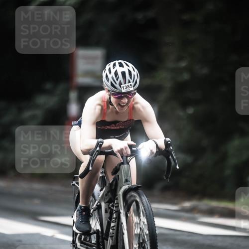 13.09.2026 - Stadtparktriathlon H.Heesch http://msf.ph/oto/10373739 13.09.2026 13:29:43 Radfahren 1360, 1385 meine-sportfotos.de