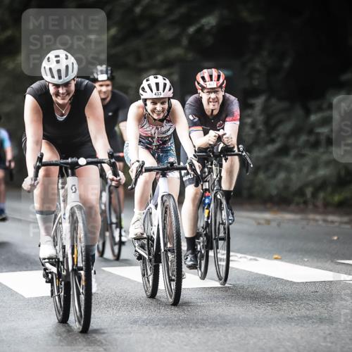13.09.2026 - Stadtparktriathlon H.Heesch http://msf.ph/oto/10373740 13.09.2026 10:53:43 Radfahren 389, 419, 433, 434, 439, 460, 487, 494, 533 meine-sportfotos.de
