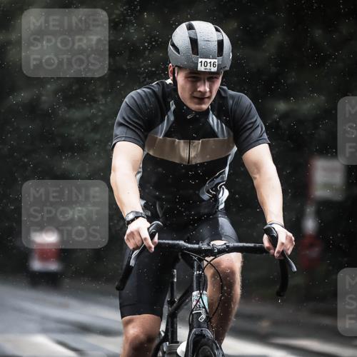13.09.2026 - Stadtparktriathlon H.Heesch http://msf.ph/oto/10373749 13.09.2026 12:10:10 Radfahren 861, 915, 925, 1001, 1016, 1044 meine-sportfotos.de