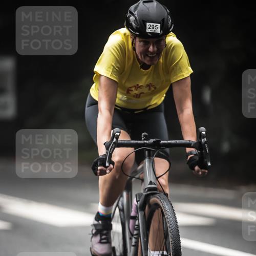 13.09.2026 - Stadtparktriathlon H.Heesch http://msf.ph/oto/10373752 13.09.2026 10:24:04 Radfahren 295, 301, 403 meine-sportfotos.de