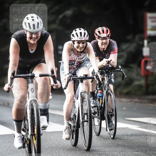 13.09.2026 - Stadtparktriathlon H.Heesch http://msf.ph/oto/10373755 13.09.2026 10:53:43 Radfahren 389, 419, 433, 434, 439, 460, 487, 494, 533 meine-sportfotos.de