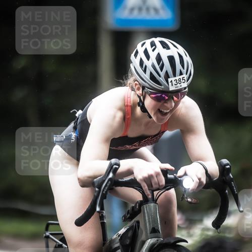 13.09.2026 - Stadtparktriathlon H.Heesch http://msf.ph/oto/10373760 13.09.2026 13:29:43 Radfahren 1360, 1385 meine-sportfotos.de