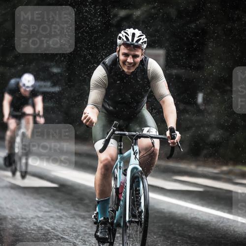 13.09.2026 - Stadtparktriathlon H.Heesch http://msf.ph/oto/10373772 13.09.2026 12:10:19 Radfahren 856, 860, 933, 965, 1062, 1063 meine-sportfotos.de