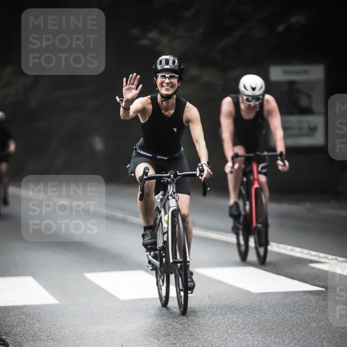 13.09.2026 - Stadtparktriathlon H.Heesch http://msf.ph/oto/10373781 13.09.2026 10:24:08 Radfahren 295, 301, 306, 320, 403, 409 meine-sportfotos.de