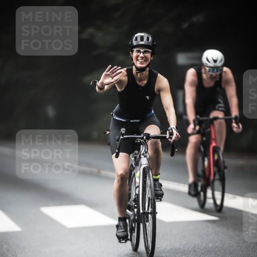 13.09.2026 - Stadtparktriathlon H.Heesch http://msf.ph/oto/10373800 13.09.2026 10:24:08 Radfahren 295, 301, 306, 320, 403, 409 meine-sportfotos.de