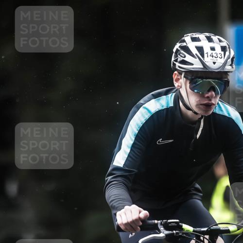 13.09.2026 - Stadtparktriathlon H.Heesch http://msf.ph/oto/10373807 13.09.2026 13:29:51 Radfahren 1343, 1433 meine-sportfotos.de