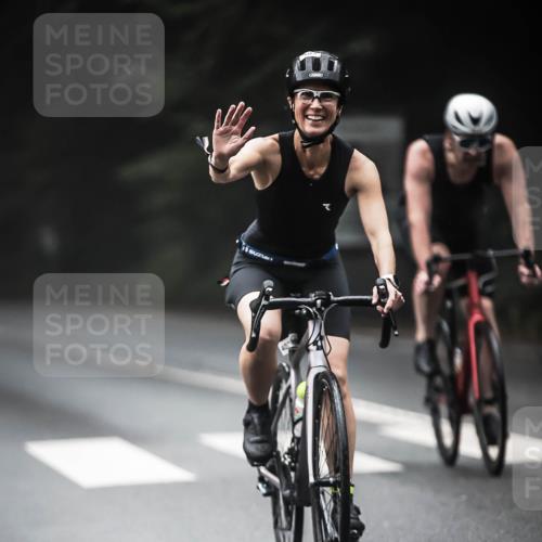 13.09.2026 - Stadtparktriathlon H.Heesch http://msf.ph/oto/10373809 13.09.2026 10:24:08 Radfahren 295, 301, 306, 320, 403, 409 meine-sportfotos.de
