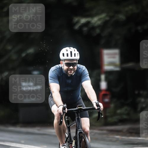 13.09.2026 - Stadtparktriathlon H.Heesch http://msf.ph/oto/10373818 13.09.2026 13:29:54 Radfahren 1343, 1433 meine-sportfotos.de