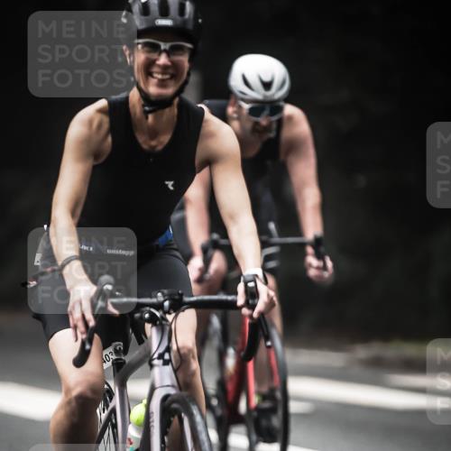 13.09.2026 - Stadtparktriathlon H.Heesch http://msf.ph/oto/10373827 13.09.2026 10:24:09 Radfahren 295, 301, 306, 320, 403, 409 meine-sportfotos.de