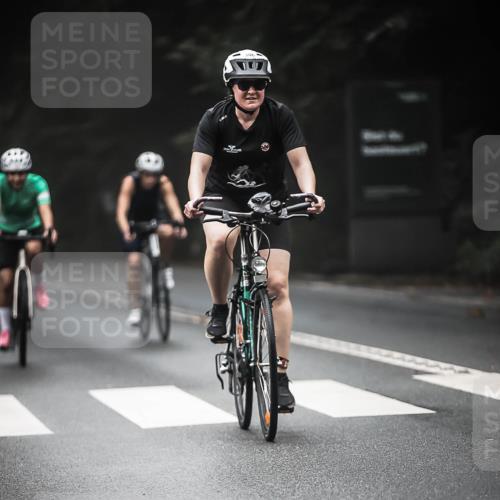 13.09.2026 - Stadtparktriathlon H.Heesch http://msf.ph/oto/10373837 13.09.2026 10:24:11 Radfahren 301, 306, 320, 403, 409, 445 meine-sportfotos.de