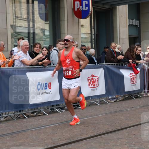 13.09.2026 - 21. swb-Marathon Bremen Strokosch-Dieckow http://msf.ph/oto/10373839 13.09.2026 12:21:09 Ziel 626 meine-sportfotos.de