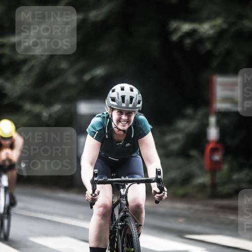 13.09.2026 - Stadtparktriathlon H.Heesch http://msf.ph/oto/10373846 13.09.2026 13:30:03 Radfahren 1378, 1391, 1413, 1447 meine-sportfotos.de