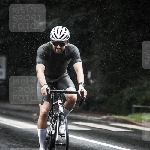 13.09.2026 - Stadtparktriathlon H.Heesch http://msf.ph/oto/10373849 13.09.2026 12:10:23 Radfahren 856, 860, 933, 965, 1062, 1063 meine-sportfotos.de