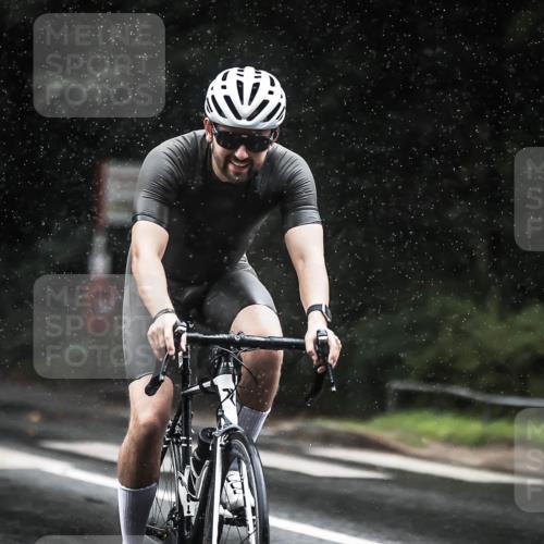 13.09.2026 - Stadtparktriathlon H.Heesch http://msf.ph/oto/10373853 13.09.2026 12:10:23 Radfahren 856, 860, 933, 965, 1062, 1063 meine-sportfotos.de