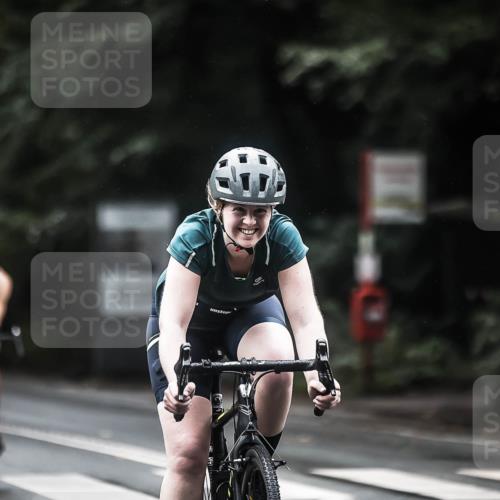 13.09.2026 - Stadtparktriathlon H.Heesch http://msf.ph/oto/10373854 13.09.2026 13:30:03 Radfahren 1378, 1391, 1413, 1447 meine-sportfotos.de