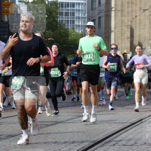 13.09.2026 - 21. swb-Marathon Bremen Strokosch-Dieckow http://msf.ph/oto/10373855 13.09.2026 13:37:06 Ziel 551, 813, 843, 1641, 1936, 2275, 2819, 3541, 3635, 3815, 3874, 3998, 4050, 4304, 4335, 4414, 4676, 4892, 5061, 5236, 5355, 5447, 5656, 5823, 6050, 6269, 6280, 6340, 6408, 6516, 6568, 6966, 7039, 7229, 7237, 7640, 7656, 7765, 8034, 8498, 8685, 8723, 8790, 9331, 9658, 9776, 9807, 869, 1180, 1854, 2531, 3333, 3627, 3732, 3823, 3894, 4932, 4947, 5388, 5547, 5577, 5612, 5791, 6046, 6904, 6947, 7006, 7571, 8268, 8753, 9701 meine-sportfotos.de