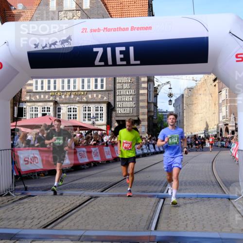 13.09.2026 - 21. swb-Marathon Bremen Tim E. http://msf.ph/oto/10373882 13.09.2026 13:11:00 Ziel 384, 1181, 1385, 1498, 1554, 2347, 2605, 4023, 4727, 5066, 5152, 5155, 5168, 5314, 5387, 5620, 5648, 6267, 7115, 7136, 9659, 13248 meine-sportfotos.de