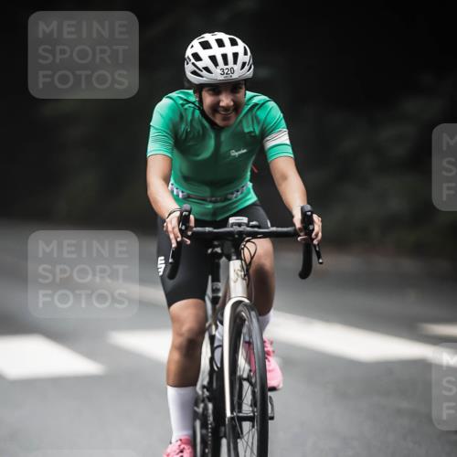 13.09.2026 - Stadtparktriathlon H.Heesch http://msf.ph/oto/10373890 13.09.2026 10:24:14 Radfahren 301, 306, 320, 403, 409, 445 meine-sportfotos.de