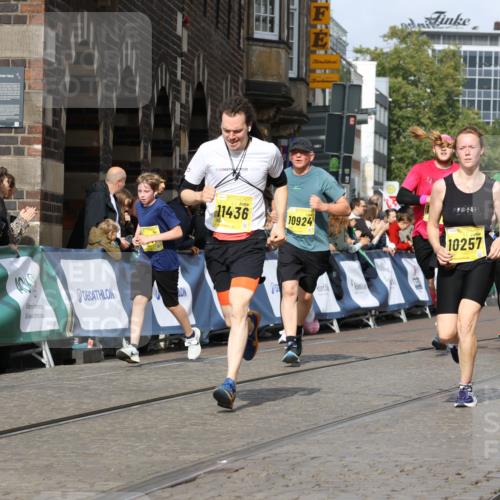 13.09.2026 - 21. swb-Marathon Bremen Strokosch-Dieckow http://msf.ph/oto/10373905 13.09.2026 11:02:07 Ziel 10332, 10409, 10444, 10497, 10817, 11075, 11115, 11150, 11268, 11305, 11369, 11412, 11413, 11479, 11486, 11668, 11747, 11859, 11985, 11986, 12095, 12379, 12412, 12466, 10153, 10154, 10173, 10273, 10274, 10278, 10331, 10338, 10439, 10636, 10738, 10885, 10915, 10943, 11249, 11505, 11576, 11811, 11853, 11886, 12042, 12094, 12134, 12135, 12437 meine-sportfotos.de