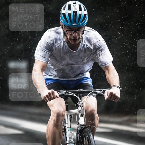 13.09.2026 - Stadtparktriathlon H.Heesch http://msf.ph/oto/10373913 13.09.2026 12:10:26 Radfahren 856, 860, 965, 1033, 1062, 1063 meine-sportfotos.de