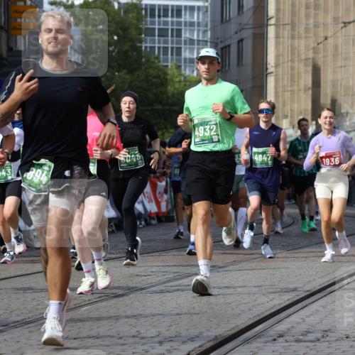 13.09.2026 - 21. swb-Marathon Bremen Strokosch-Dieckow http://msf.ph/oto/10373922 13.09.2026 13:37:06 Ziel 551, 813, 843, 1641, 1936, 2275, 2819, 3541, 3635, 3815, 3874, 3998, 4050, 4304, 4335, 4414, 4676, 4892, 5061, 5236, 5355, 5447, 5656, 5823, 6050, 6269, 6280, 6340, 6408, 6516, 6568, 6966, 7039, 7229, 7237, 7640, 7656, 7765, 8034, 8498, 8685, 8723, 8790, 9331, 9658, 9776, 9807, 869, 1180, 1854, 2531, 3333, 3627, 3732, 3823, 3894, 4932, 4947, 5388, 5547, 5577, 5612, 5791, 6046, 6904, 6947, 7006, 7571, 8268, 8753, 9701 meine-sportfotos.de