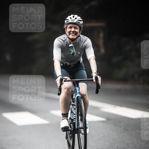 13.09.2026 - Stadtparktriathlon H.Heesch http://msf.ph/oto/10373930 13.09.2026 10:24:17 Radfahren 306, 320, 409, 445 meine-sportfotos.de