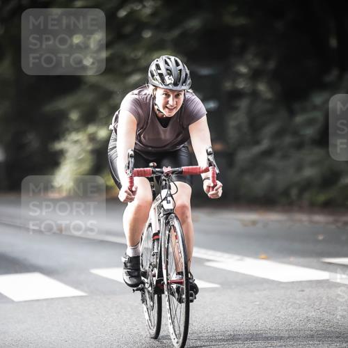 13.09.2026 - Stadtparktriathlon H.Heesch http://msf.ph/oto/10373934 13.09.2026 10:53:54 Radfahren 346, 385, 389, 419, 452, 489, 533 meine-sportfotos.de