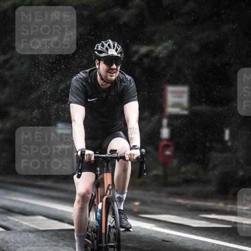 13.09.2026 - Stadtparktriathlon H.Heesch http://msf.ph/oto/10373940 13.09.2026 12:10:31 Radfahren 926, 946, 987, 1033, 1062, 1063 meine-sportfotos.de