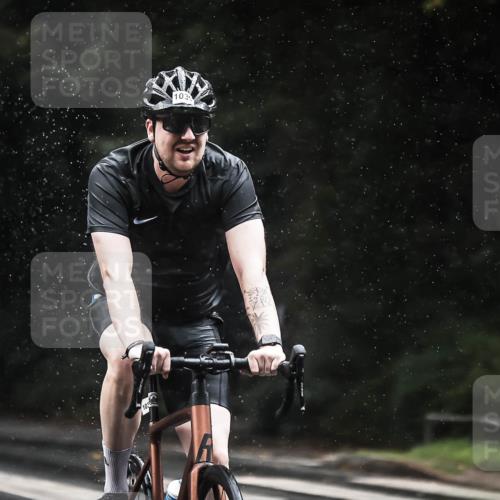 13.09.2026 - Stadtparktriathlon H.Heesch http://msf.ph/oto/10373952 13.09.2026 12:10:32 Radfahren 926, 946, 987, 1033 meine-sportfotos.de