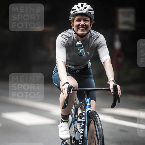13.09.2026 - Stadtparktriathlon H.Heesch http://msf.ph/oto/10373957 13.09.2026 10:24:18 Radfahren 306, 320, 409, 445 meine-sportfotos.de