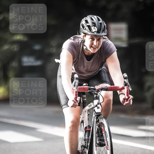 13.09.2026 - Stadtparktriathlon H.Heesch http://msf.ph/oto/10373961 13.09.2026 10:53:54 Radfahren 346, 385, 389, 419, 452, 489, 533 meine-sportfotos.de