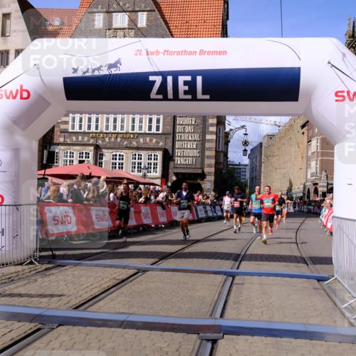 13.09.2026 - 21. swb-Marathon Bremen Tim E. http://msf.ph/oto/10373972 13.09.2026 13:11:07 Ziel 384, 1385, 1498, 2021, 2347, 2759, 4023, 4475, 4571, 5066, 5152, 5155, 5168, 5314, 5387, 5648, 7115, 7136, 9622, 9659, 13248 meine-sportfotos.de