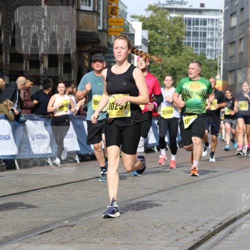 13.09.2026 - 21. swb-Marathon Bremen Strokosch-Dieckow http://msf.ph/oto/10373973 13.09.2026 11:02:08 Ziel 10332, 10409, 10444, 10497, 10817, 11075, 11115, 11150, 11268, 11305, 11369, 11412, 11413, 11479, 11486, 11668, 11747, 11859, 11985, 11986, 12095, 12379, 12412, 12466, 10153, 10154, 10173, 10273, 10274, 10278, 10331, 10338, 10439, 10636, 10738, 10885, 10915, 10943, 11249, 11505, 11576, 11811, 11853, 11886, 12042, 12094, 12134, 12135, 12437 meine-sportfotos.de