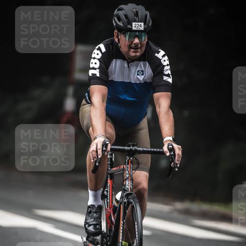 13.09.2026 - Stadtparktriathlon H.Heesch http://msf.ph/oto/10373982 13.09.2026 10:24:26 Radfahren 224, 236, 289, 343 meine-sportfotos.de